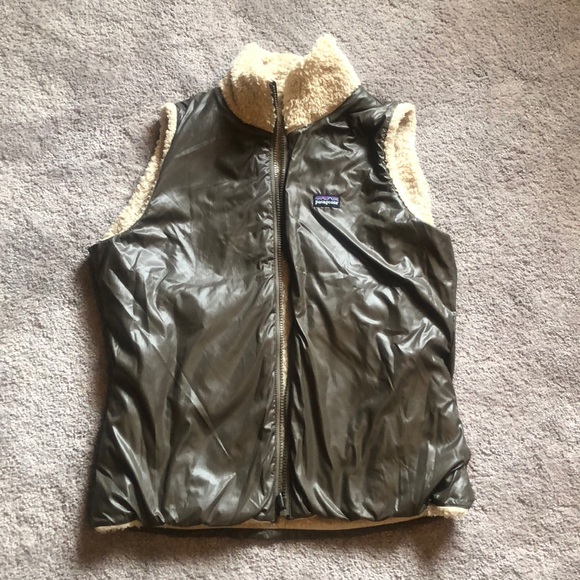 Reversible Patagonia Sherpa vest tan/brown - Picture 4 of 4